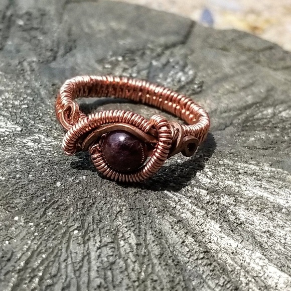The Krystal Perspective Jewelry - Garnet Copper Ring ⭐ Size 7.5